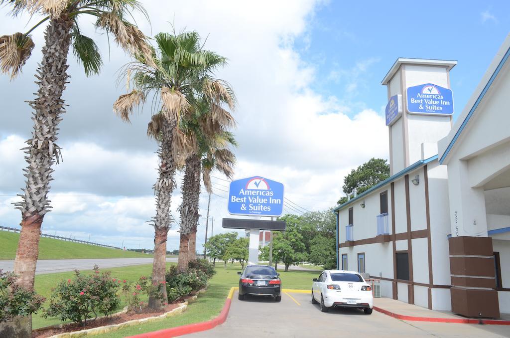 America'S Best Value Inn & Suites - Rosenberg/Houston Exterior photo