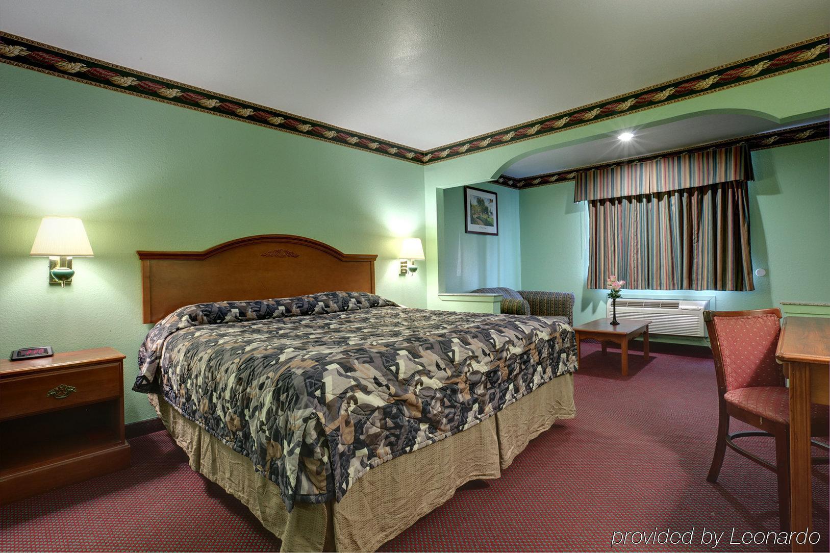 America'S Best Value Inn & Suites - Rosenberg/Houston Room photo